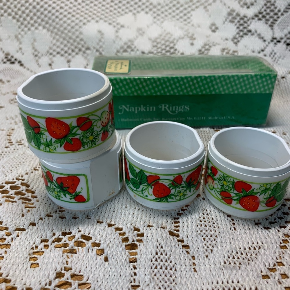 Strawberry Printed Napkin Rings